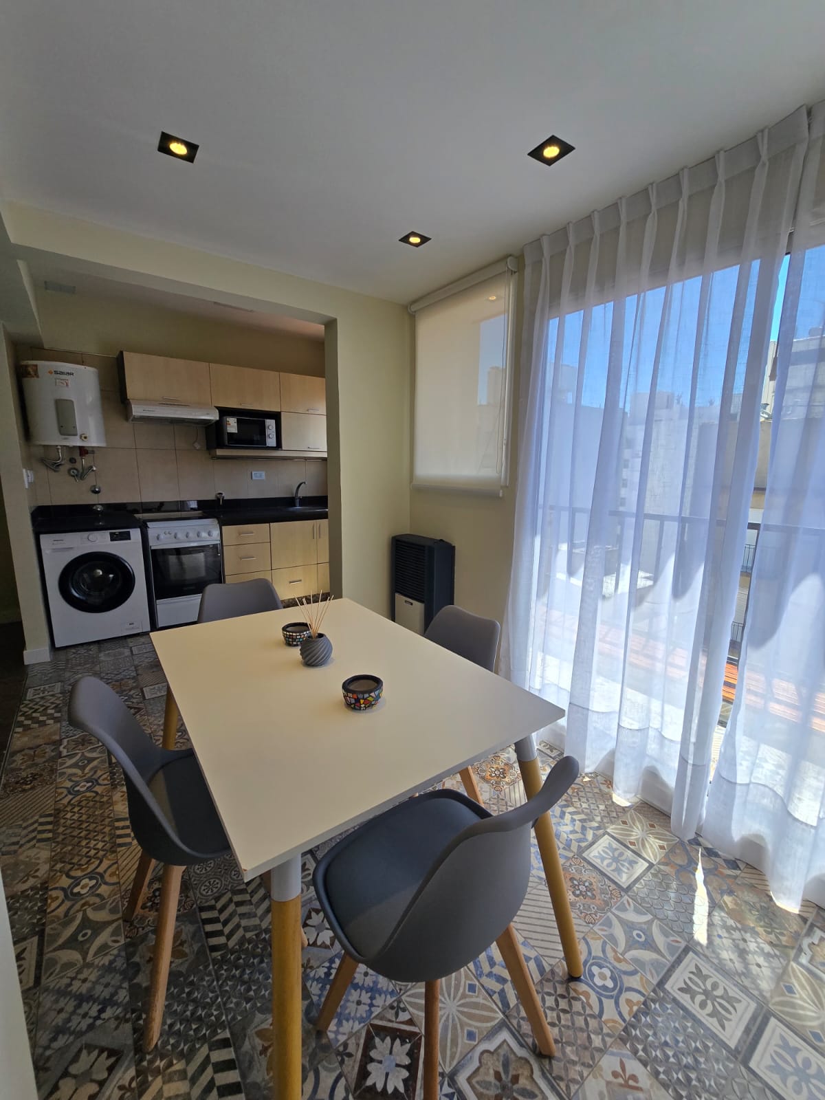 Imagen de #1596 RESERVADO  !!!  CENTRO/PLAZA COLÓN 2 amb reciclado, amoblado y equipado. MUY BUENA OPORT P/RENTA - RETASADO !!!