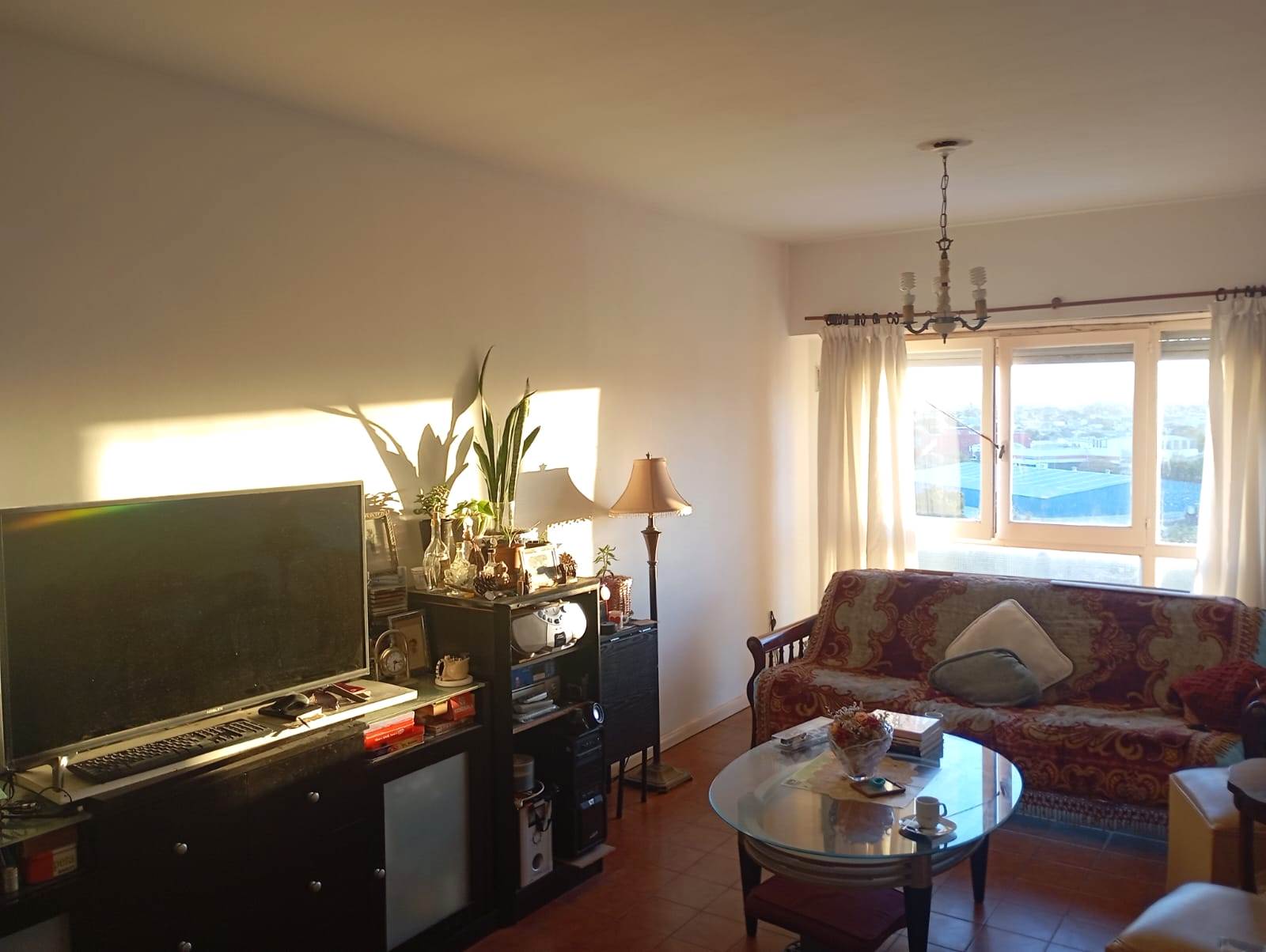 Imagen de Mar del Plata - Juncal 900 - 3 amb. amplio, luminoso con vista panorámica. Original excelente estado